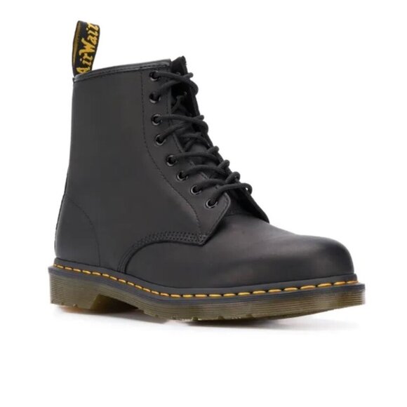 Dr. Martens 1460 Carpathian Boots Size 10 Black Leather Streetwear Grunge Moto - Picture 1 of 6